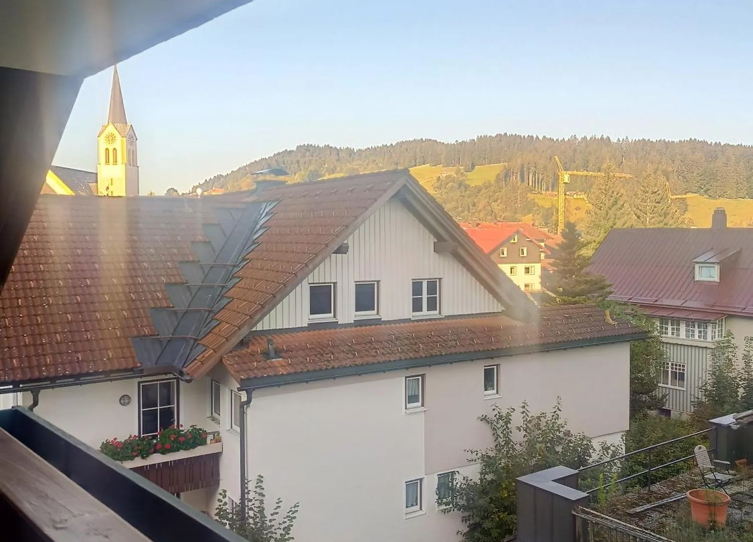 Apartment Allgaeu Vibes - Fusslaeufige Erreichbarkeit Vom Bahnhof, Mit Aussicht, Wettergeschuetzter Balkon Oberstaufen
